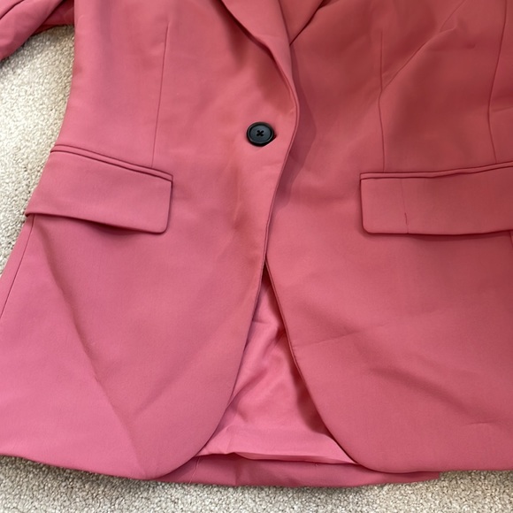 Veronica Beard pink dickey jacket with black buttons - Picture 4 of 4